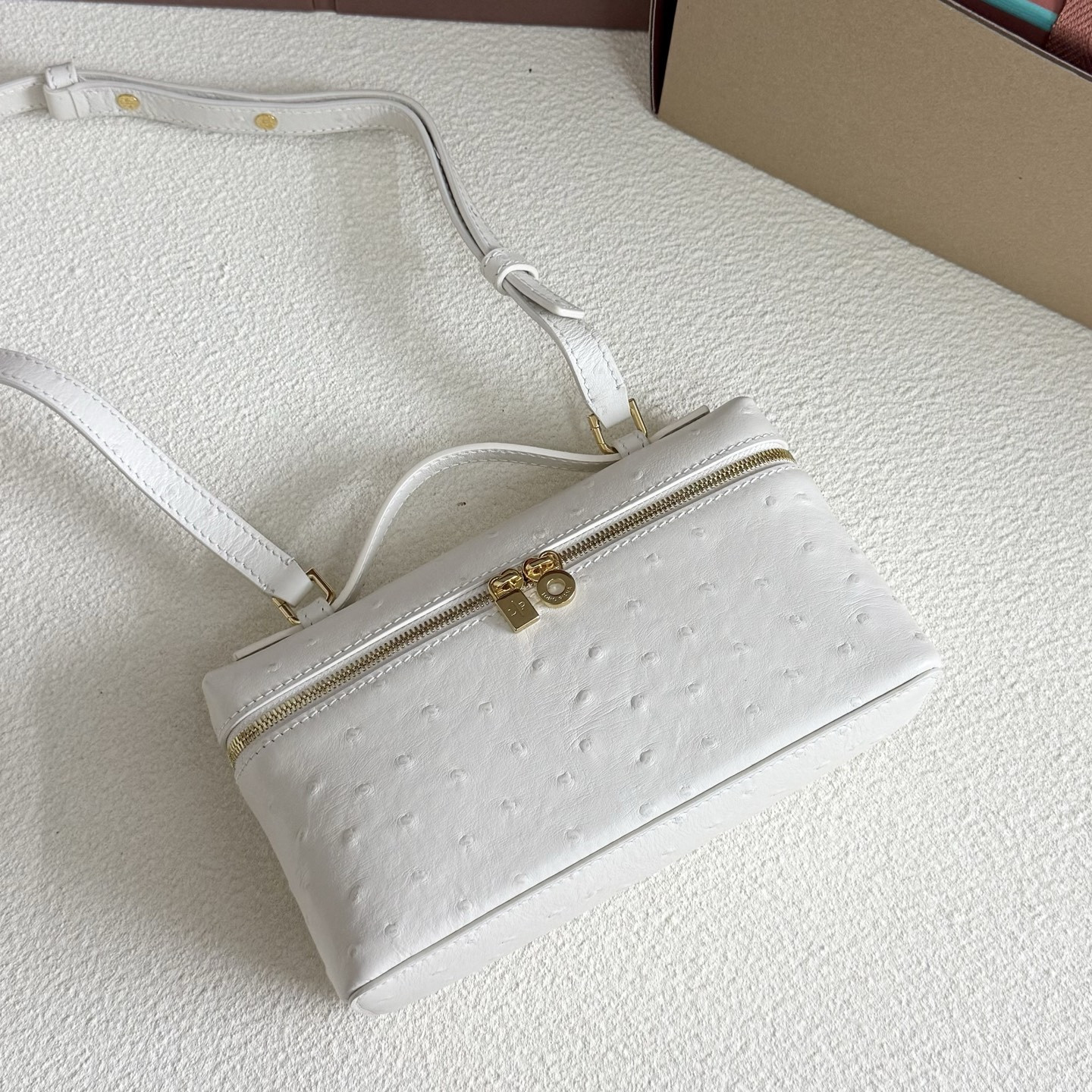 Loro Piana Extra Pocket L19 Ostrich-grained Leather 11 x 19 x 6.5 cm