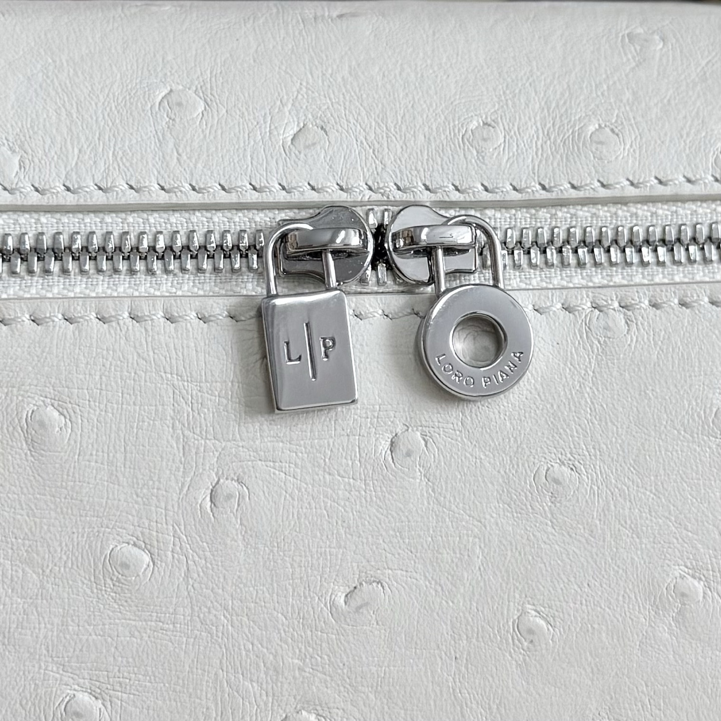 Loro Piana Extra Pocket L19 Ostrich-grained Leather 11 x 19 x 6.5 cm