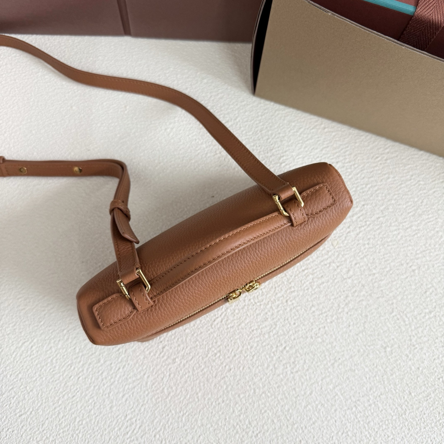 Loro Piana Extra Pocket L19 Grained Calfskin 11 x 19 x 6.5 cm