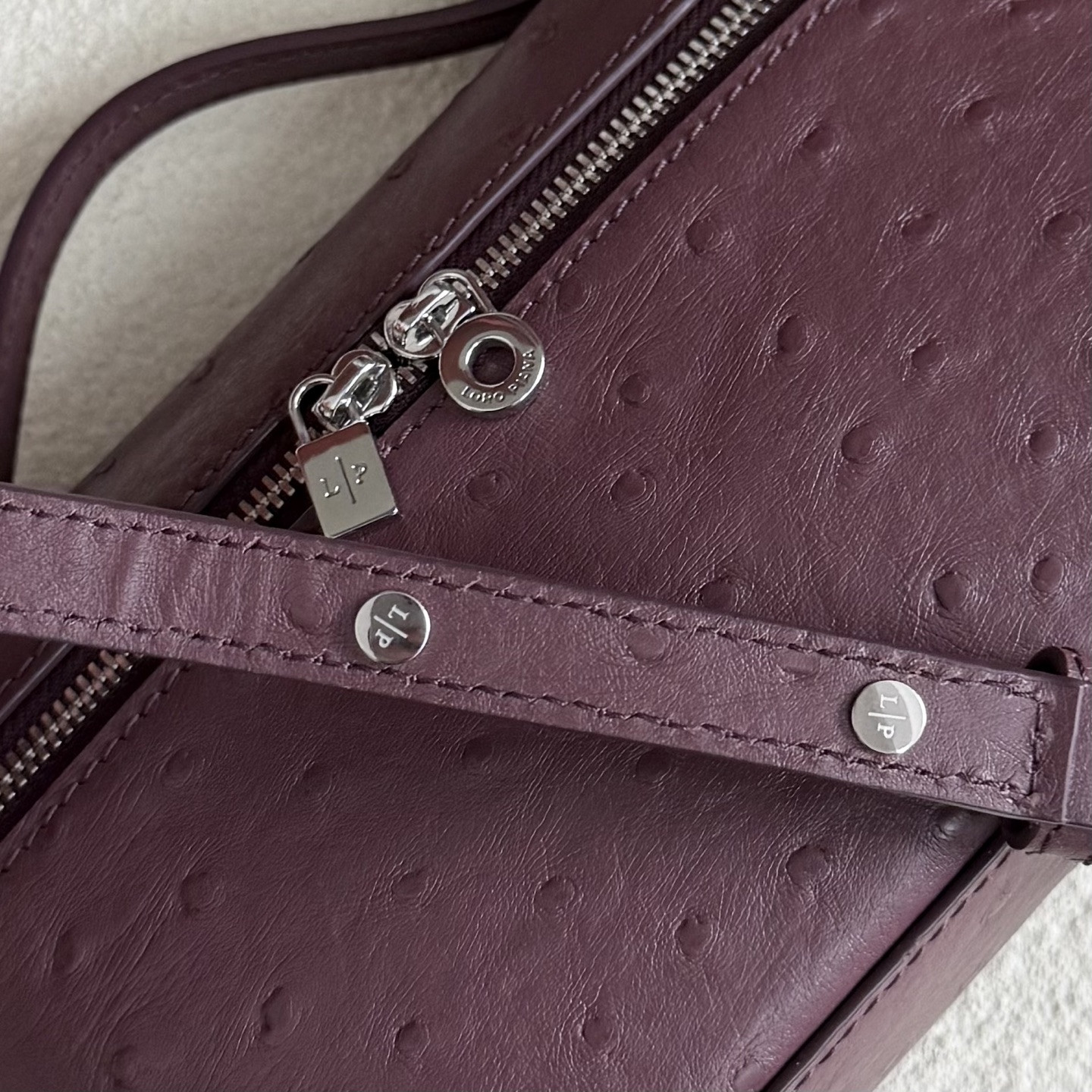 Loro Piana Extra Pocket L19 Ostrich-grained Leather 11 x 19 x 6.5 cm