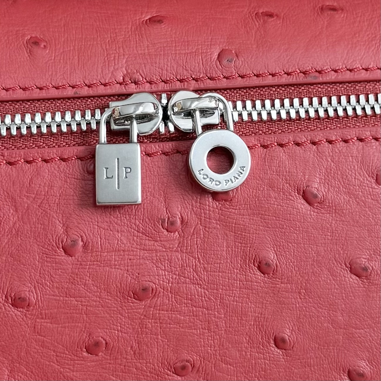 Loro Piana Extra Pocket L19 Ostrich-grained Leather 11 x 19 x 6.5 cm