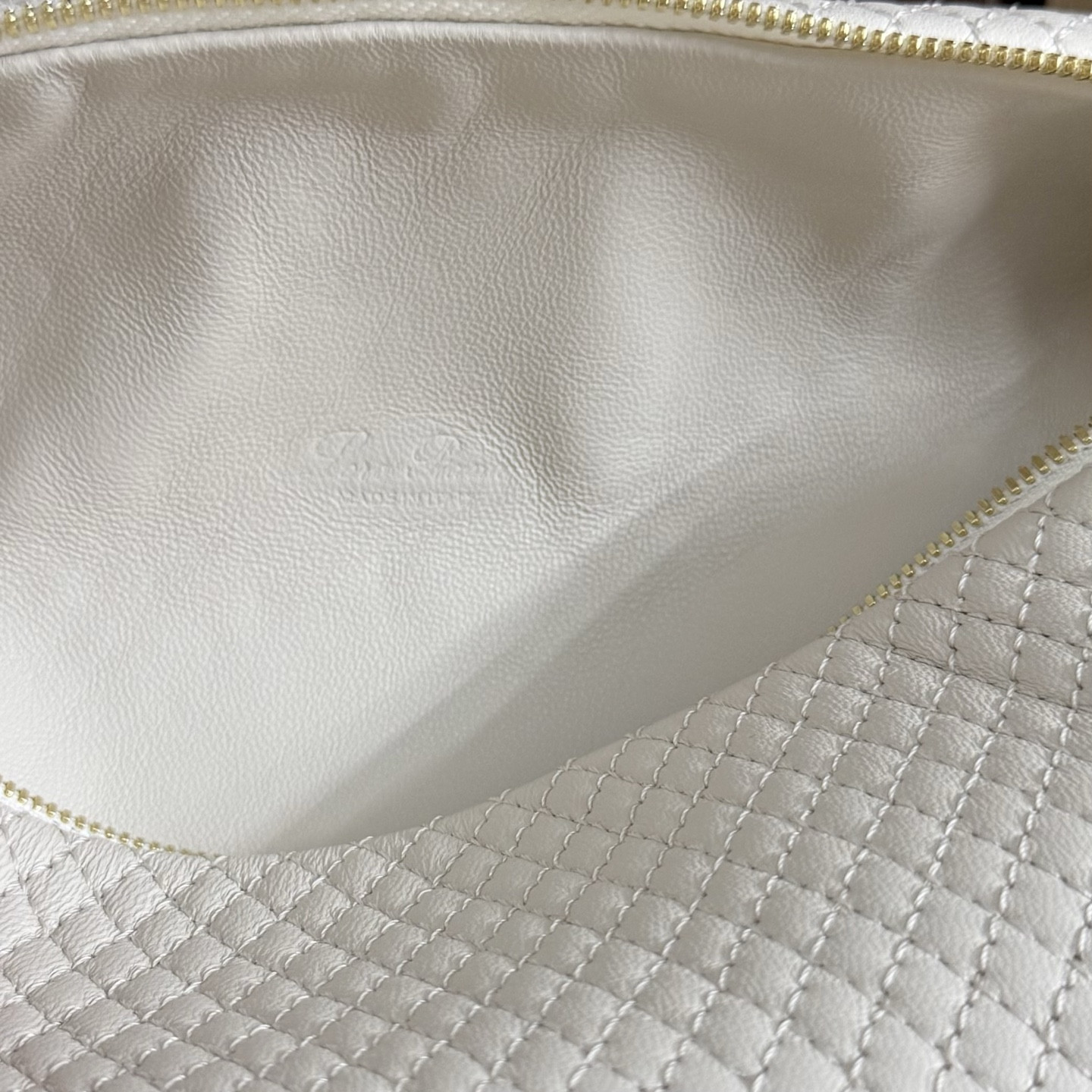 Loro Piana Extra Pocket L19 Lambskin 19x11.5x7cm