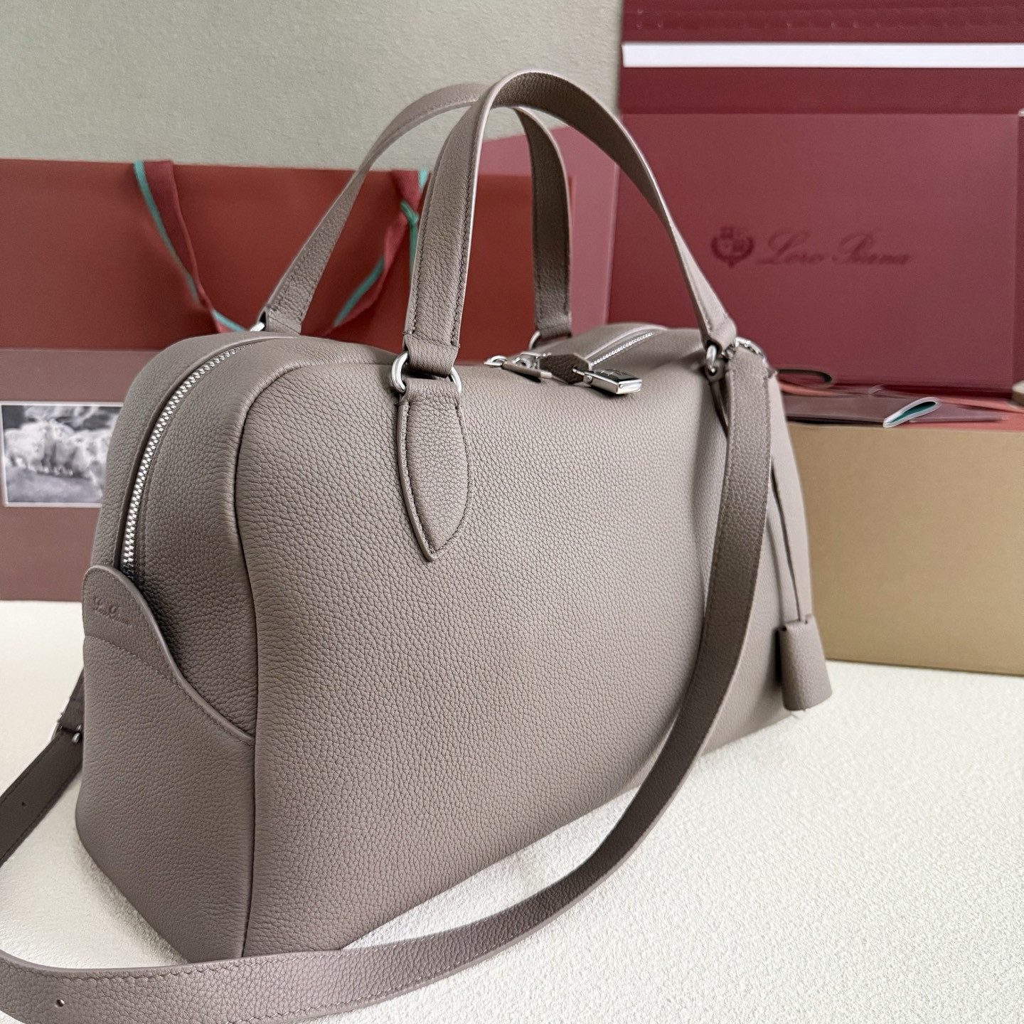 Loro Piana Needle 38x22x16cm