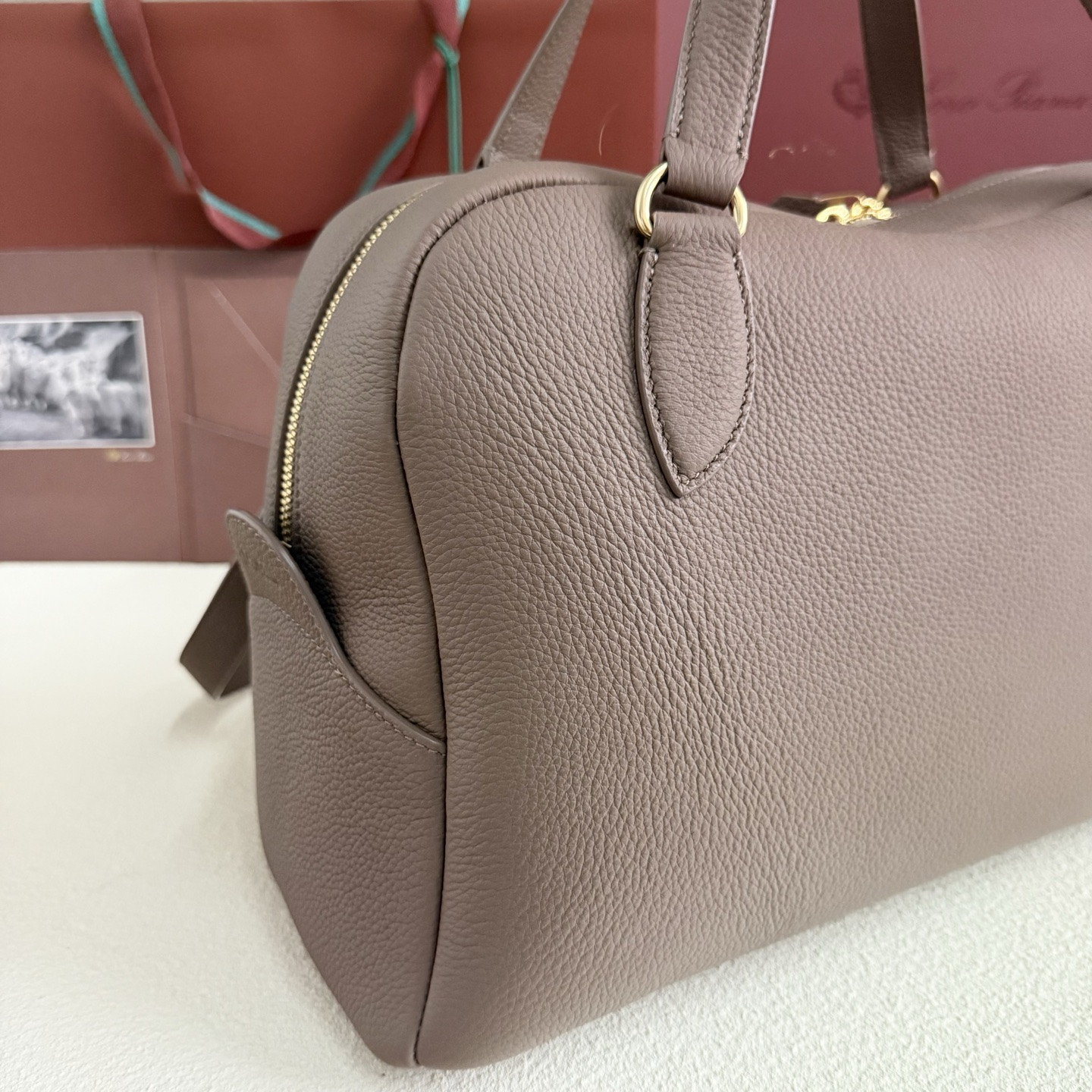 Loro Piana Needle 38x22x16cm