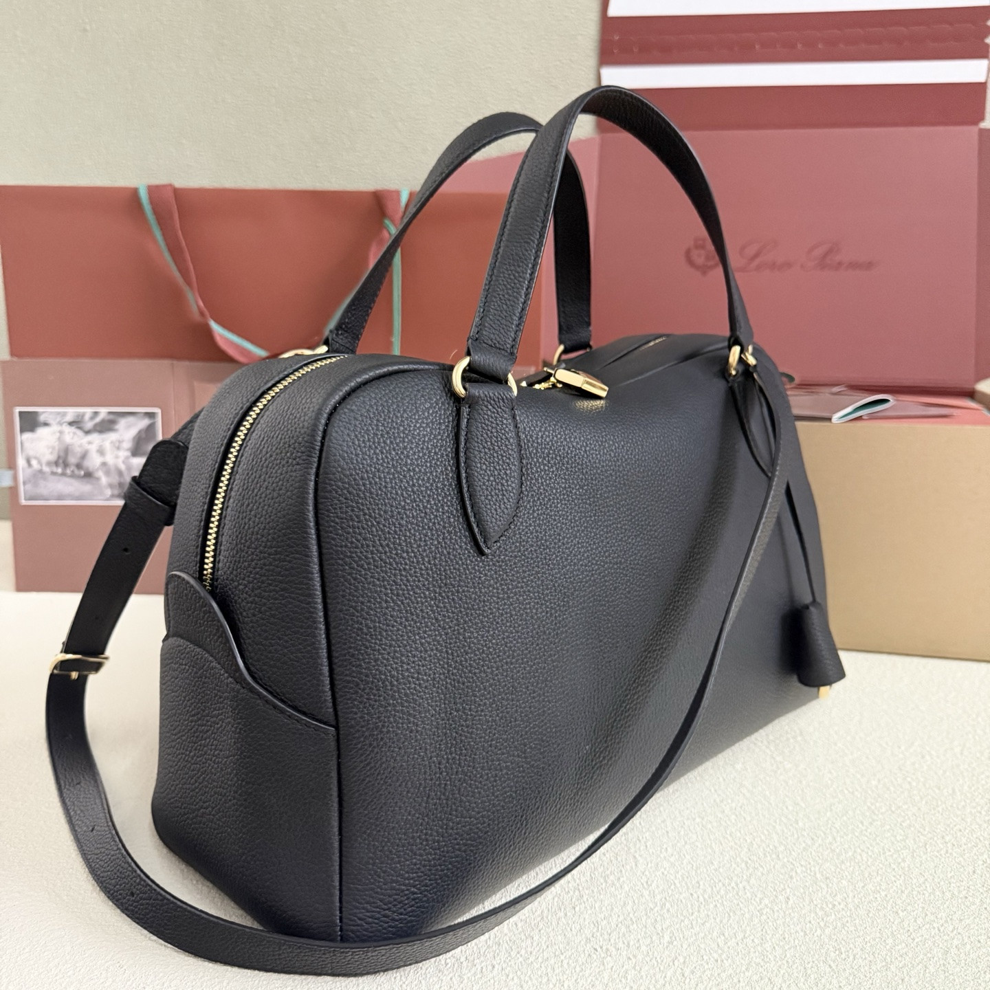 Loro Piana Needle 38x22x16cm