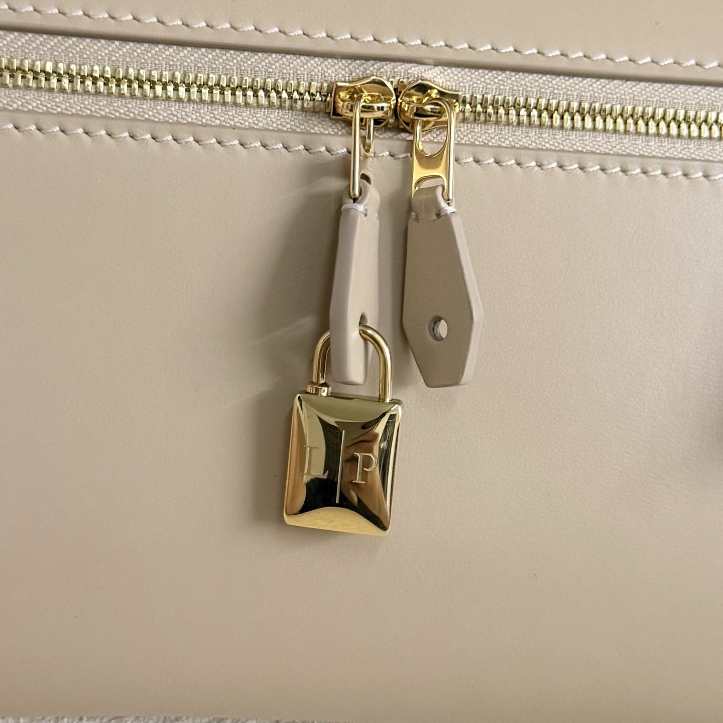 Loro Piana Extra Clutch L29 29x14x3cm