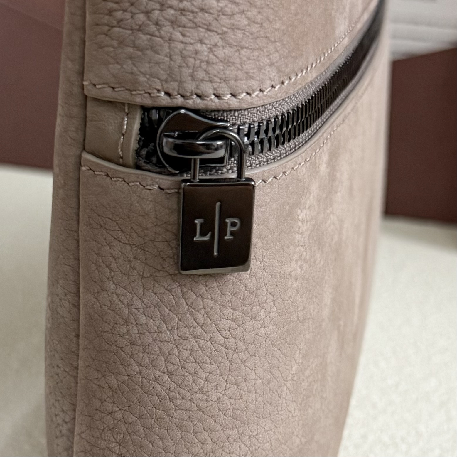 Loro Piana Extra pouch L29 29x18x5cm