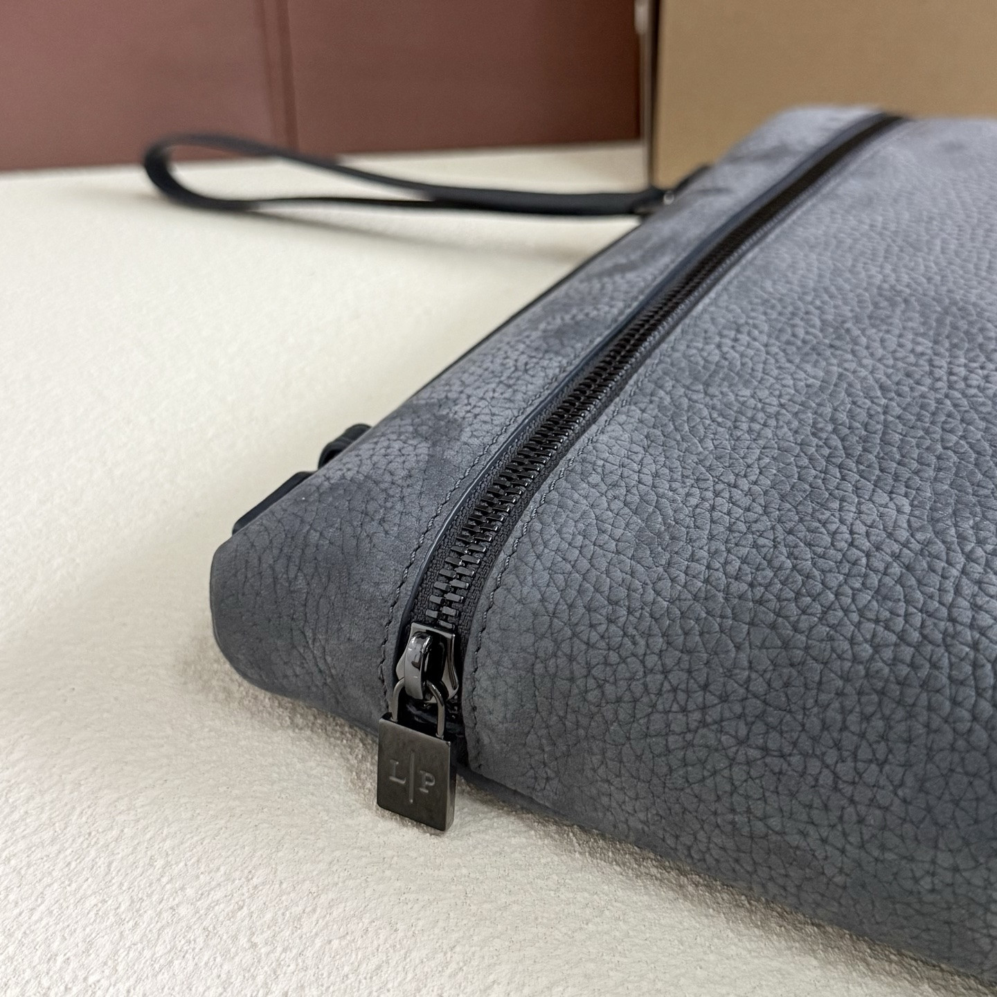 Loro Piana Extra pouch L29 29x18x5cm
