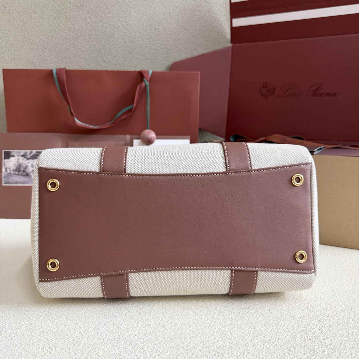 Loro Piana Loom L32 33x23x18cm