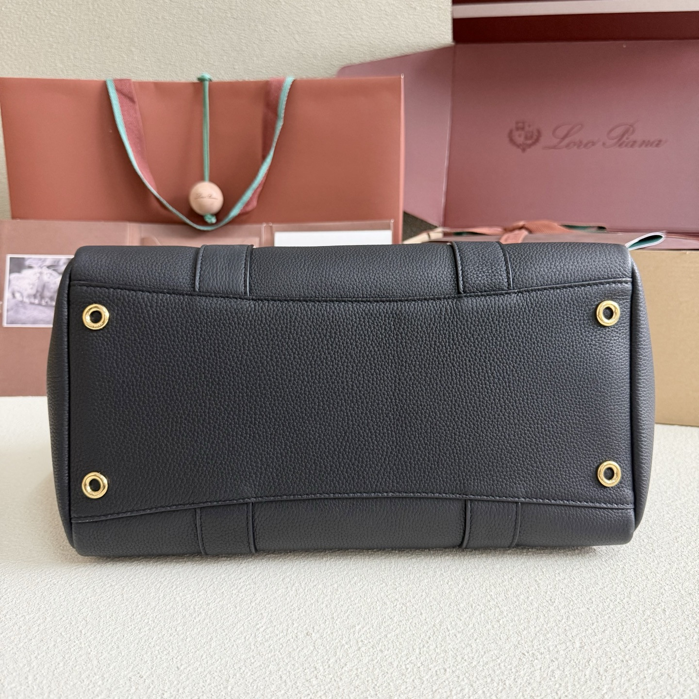 Loro Piana Loom L32 Calfskin 33x23x18cm