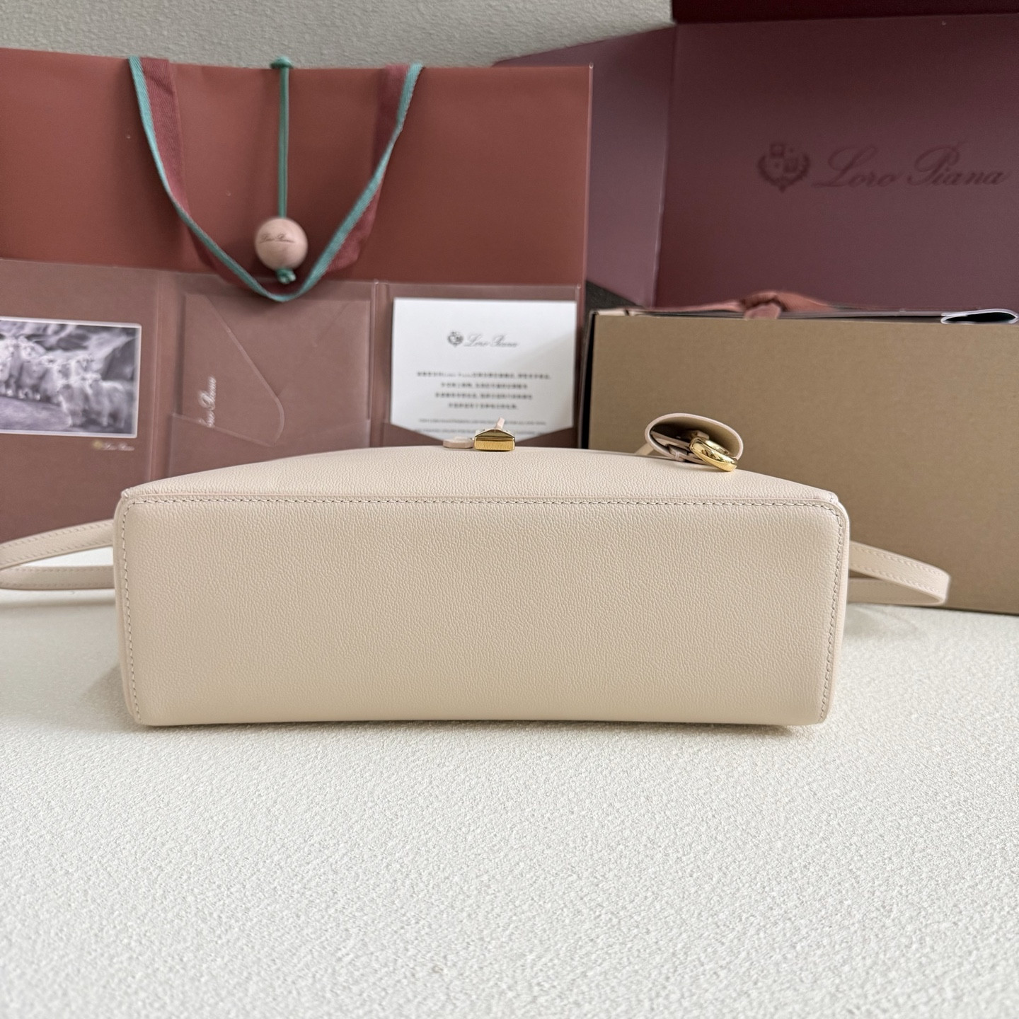 Loro Piana Extra Pocket L27 Calfskin 16x27x10cm