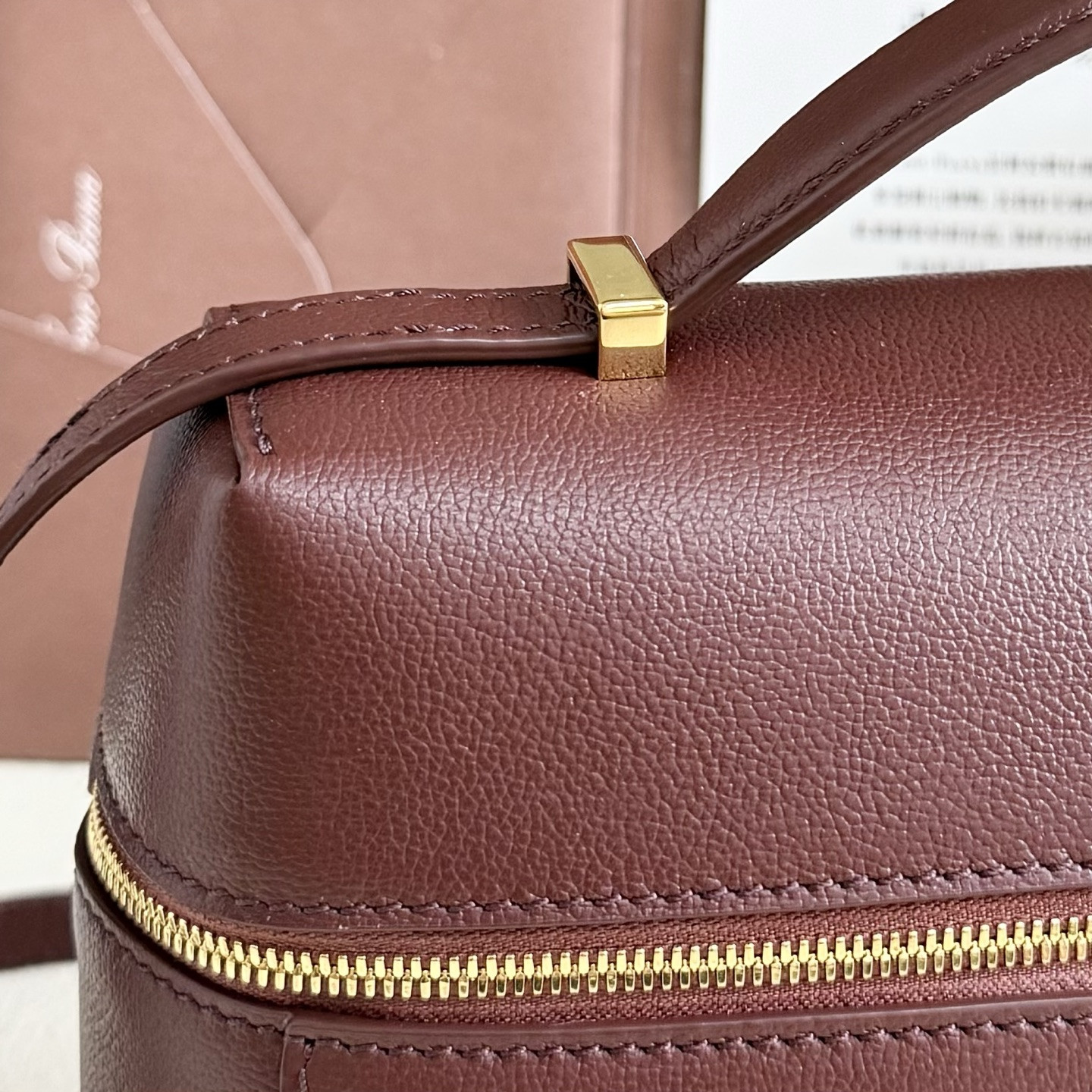 Loro Piana Extra Pocket L27 Calfskin 16x27x10cm