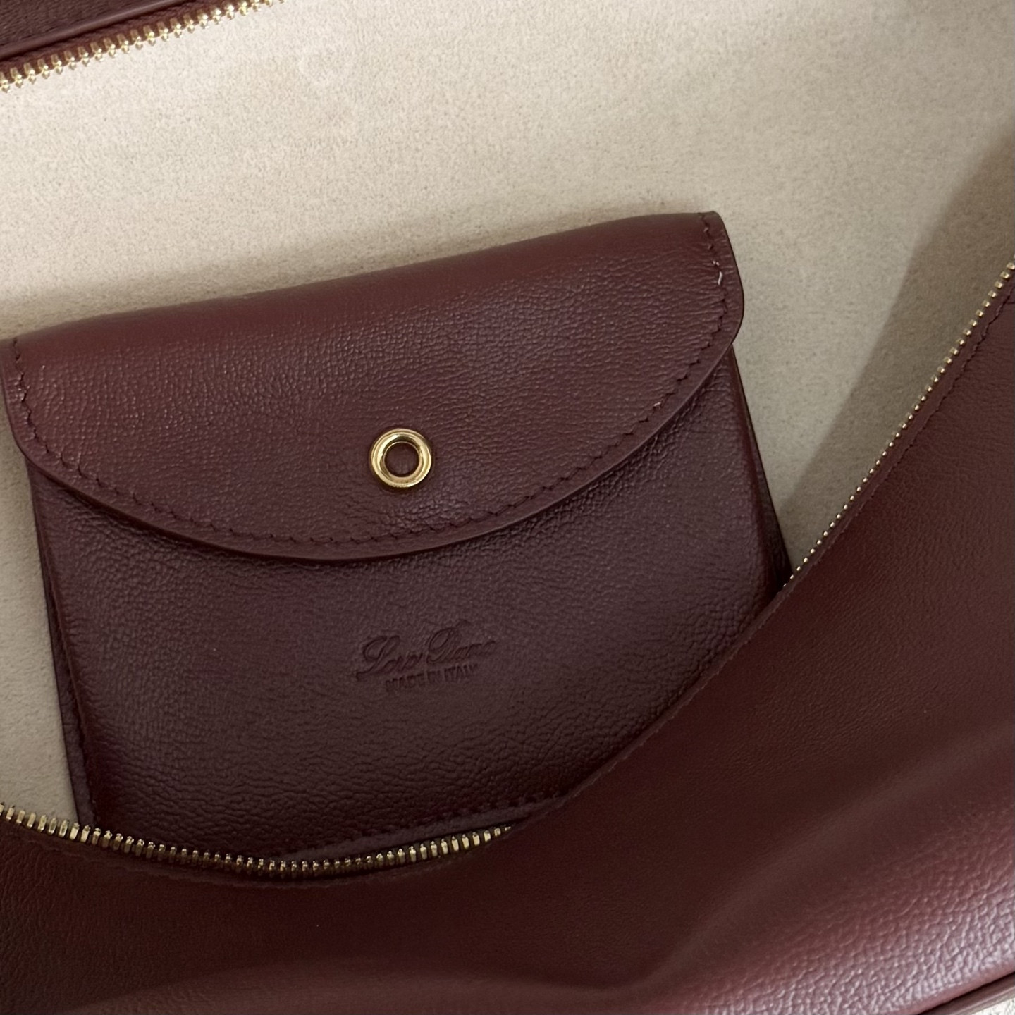 Loro Piana Extra Pocket L27 Calfskin 16x27x10cm