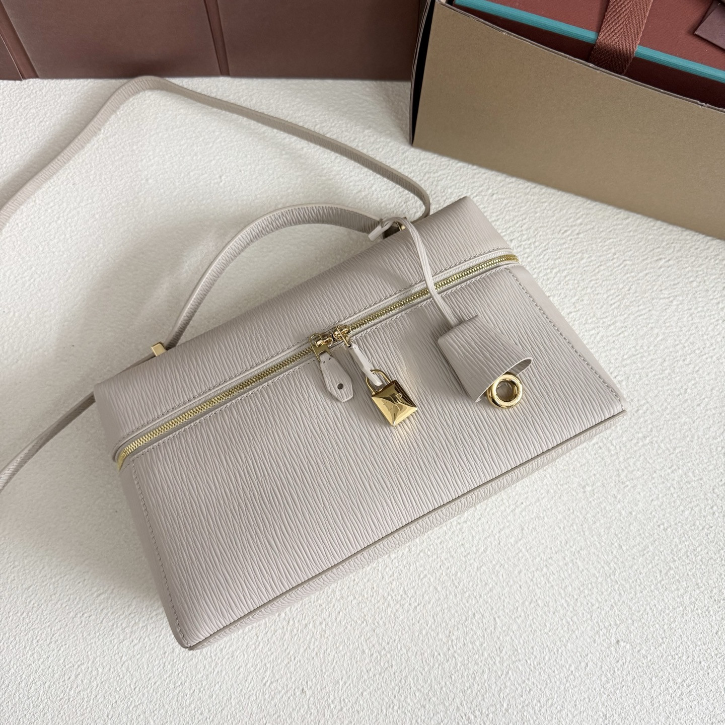 Loro Piana Extra Pocket L27 Calfskin 16x27x10cm