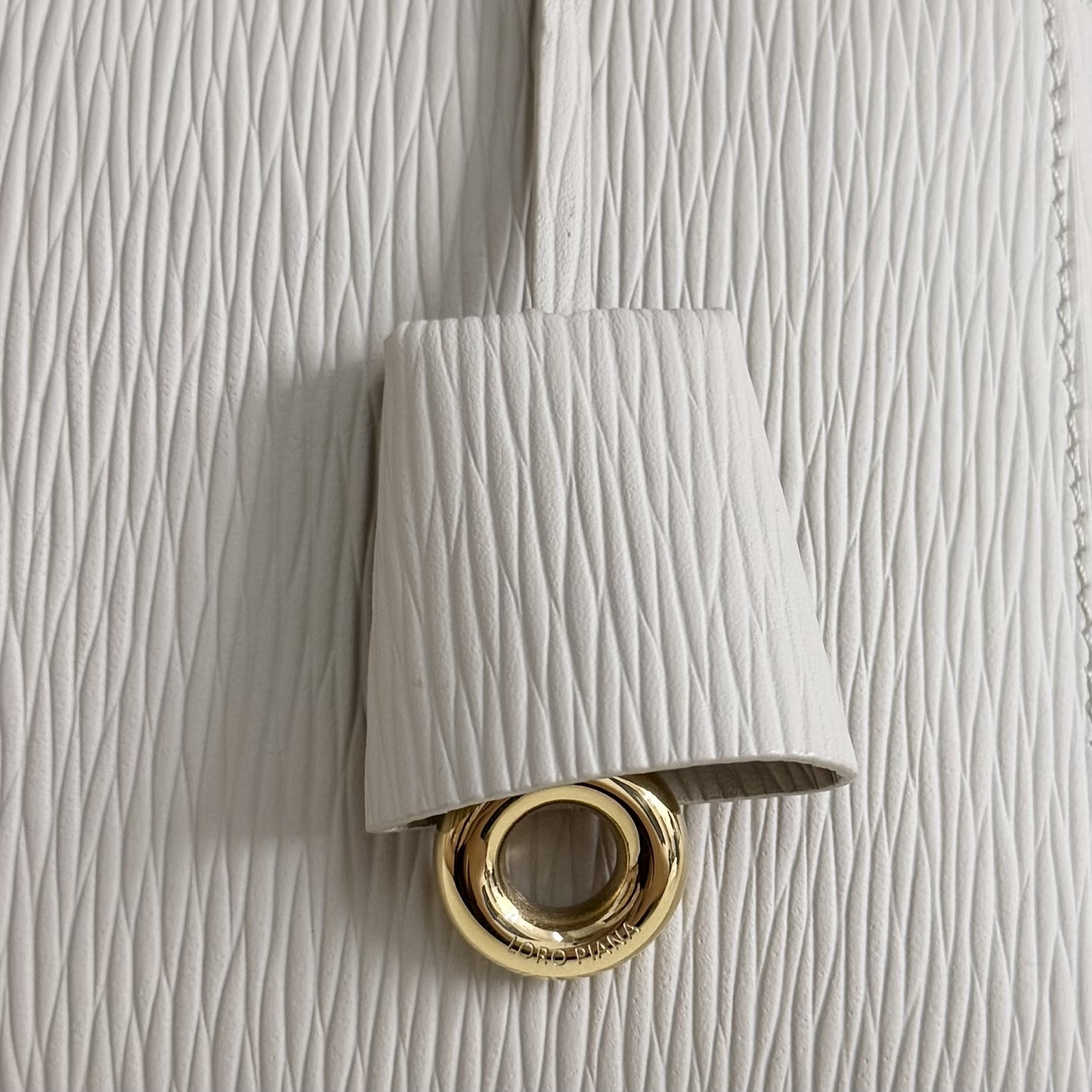 Loro Piana Extra Pocket L27 Calfskin 16x27x10cm