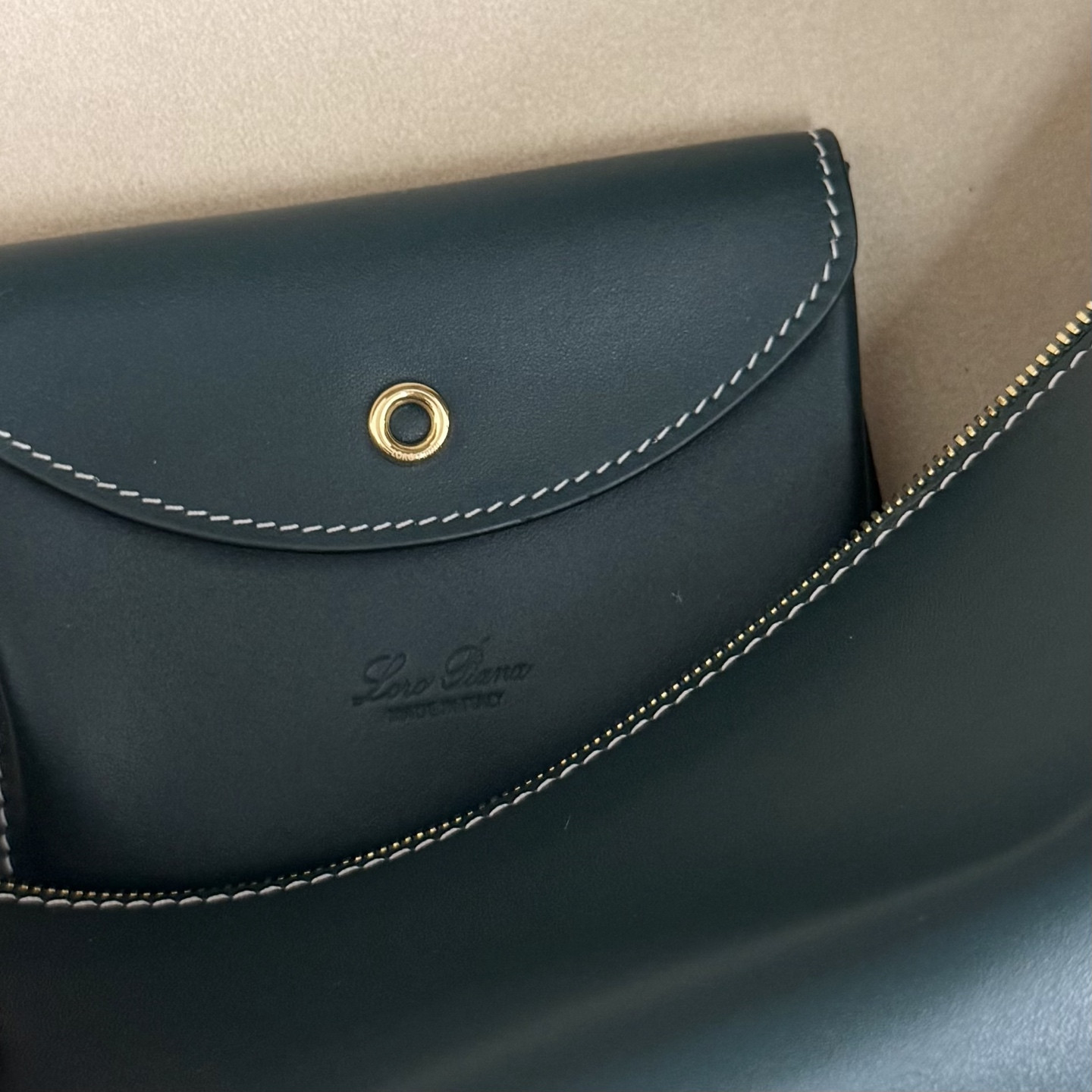 Loro Piana Extra Pocket L27 Calfskin 16x27x10cm