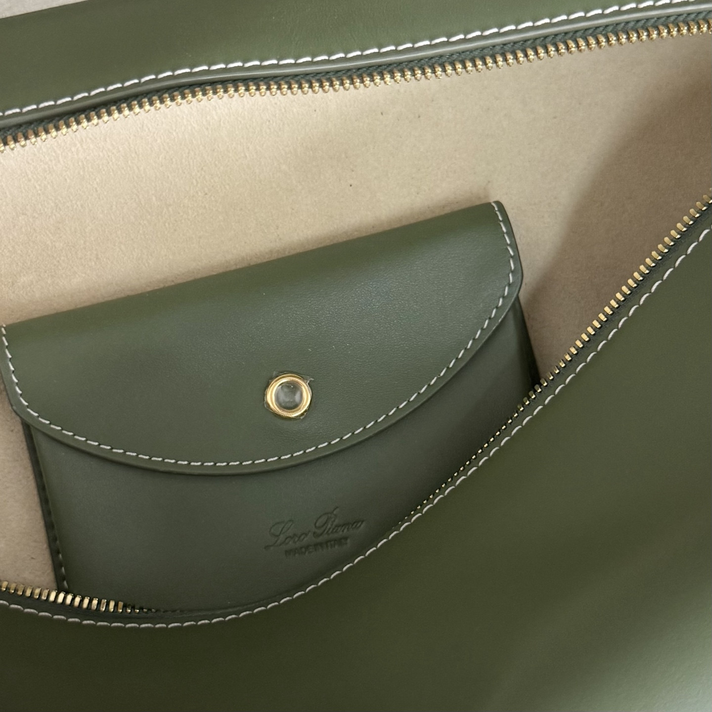 Loro Piana Extra Pocket L27 Calfskin 16x27x10cm