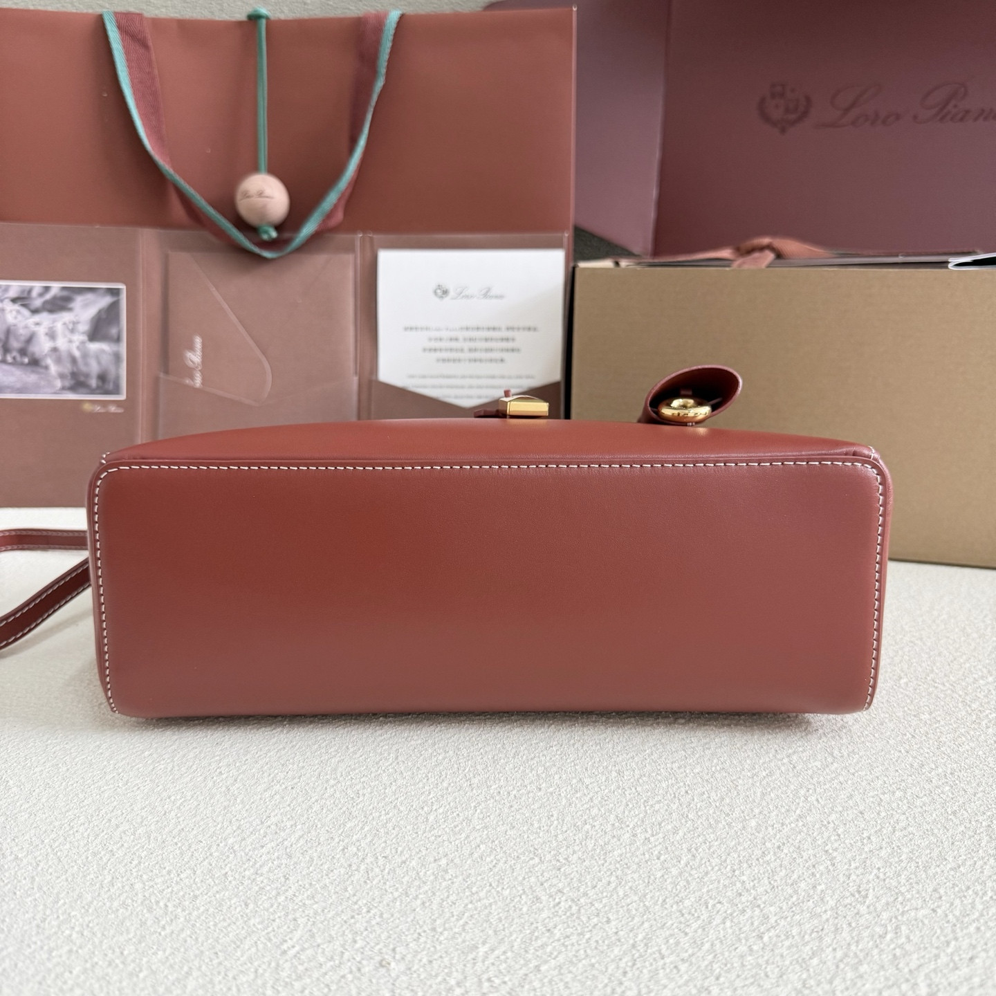 Loro Piana Extra Pocket L27 Calfskin 16x27x10cm