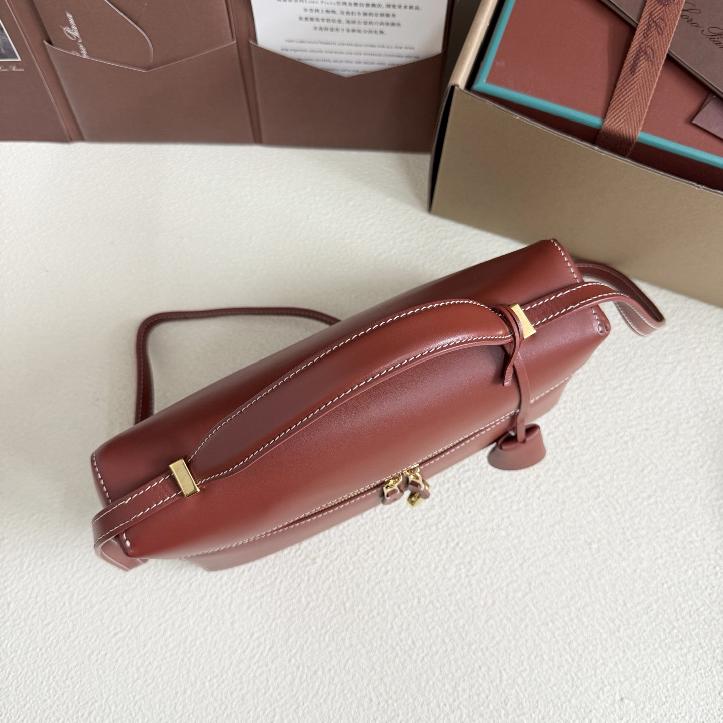 Loro Piana Extra Pocket L27 Calfskin 16x27x10cm