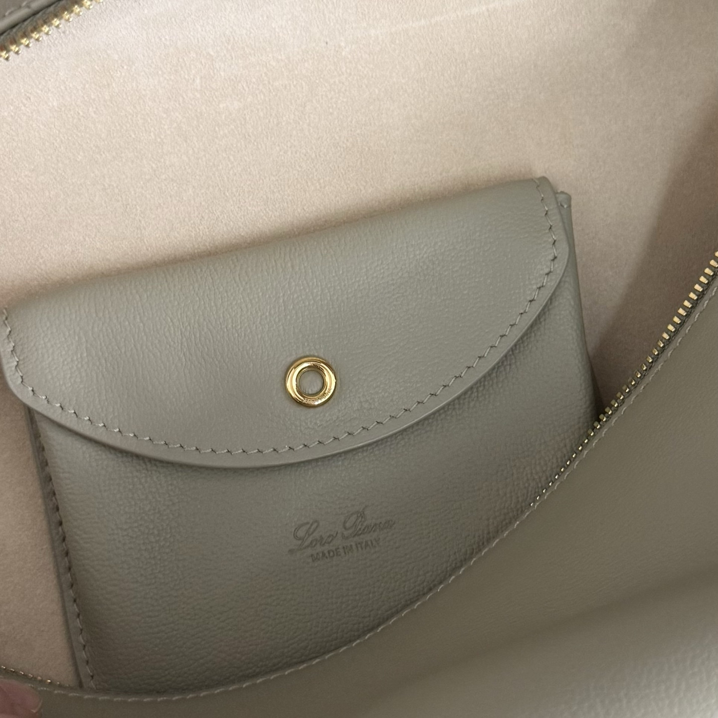 Loro Piana Extra Pocket L27 Calfskin 16x27x10cm