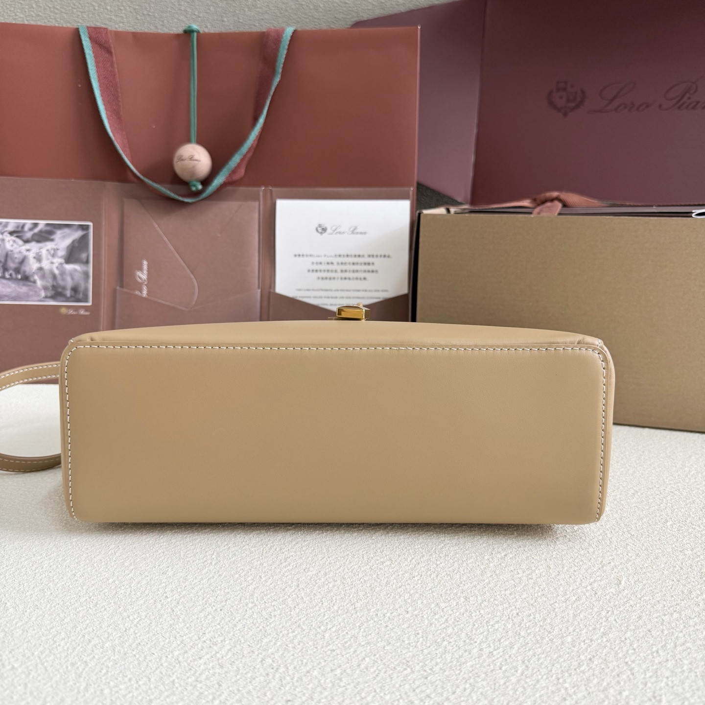 Loro Piana Extra Pocket L27 Calfskin 16x27x10cm