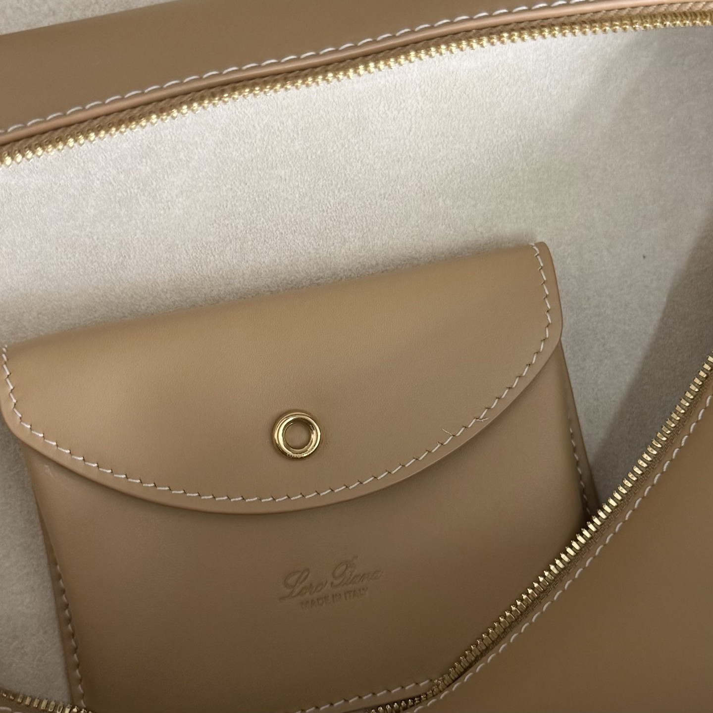 Loro Piana Extra Pocket L27 Calfskin 16x27x10cm