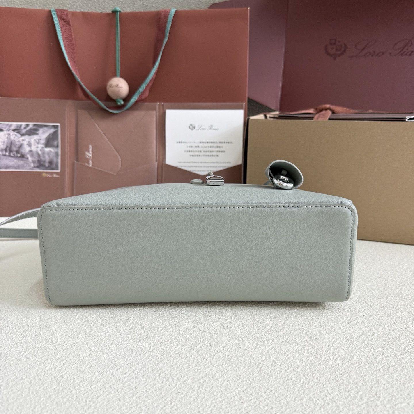 Loro Piana Extra Pocket L27 Calfskin 16x27x10cm