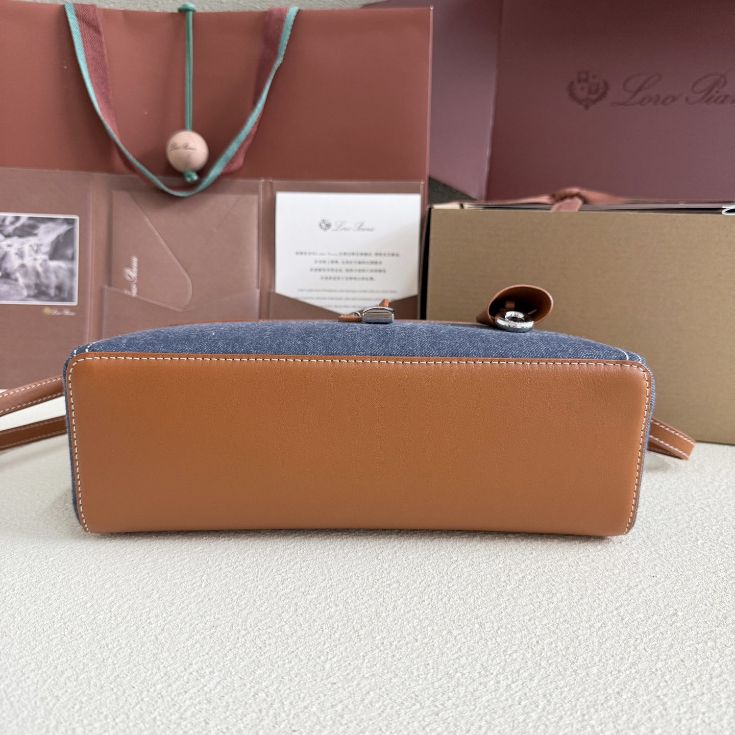 Loro Piana Extra Pocket L27 16x27x10cm