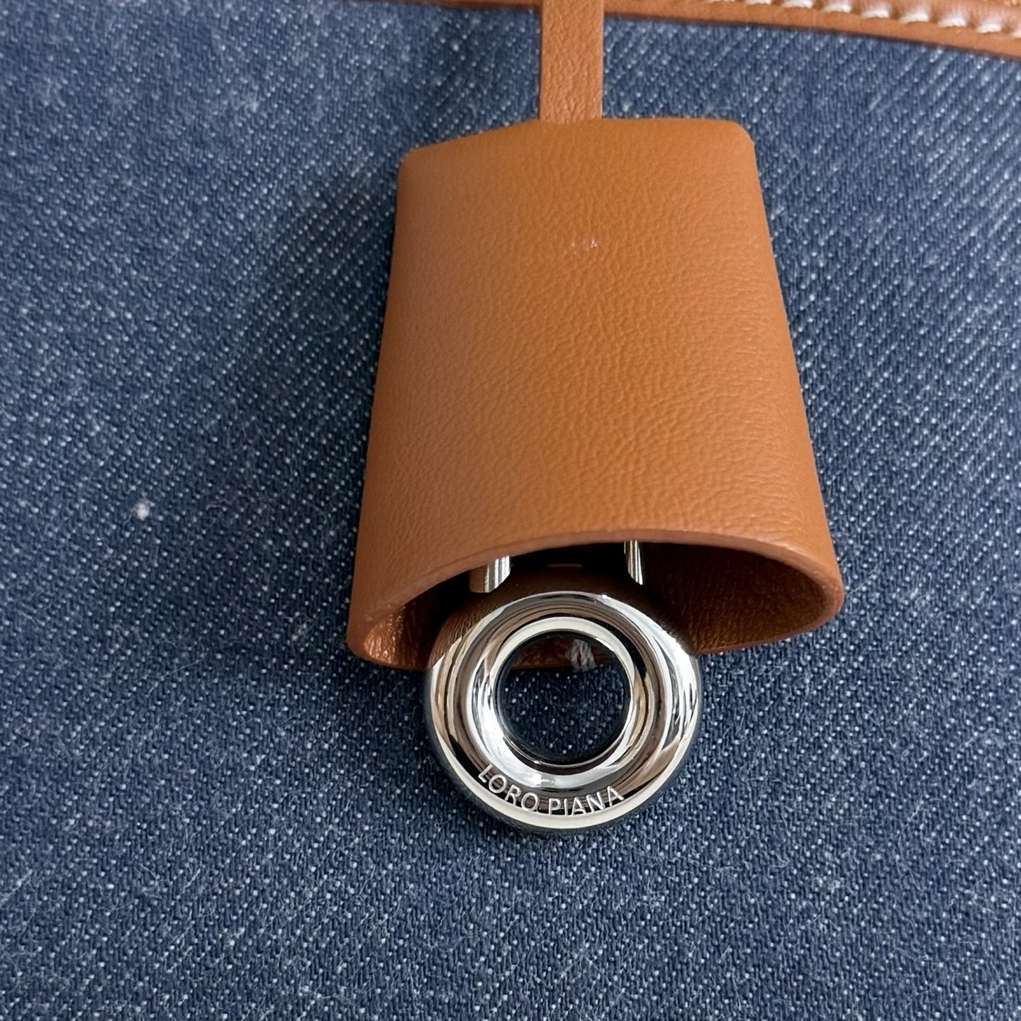 Loro Piana Extra Pocket L27 16x27x10cm