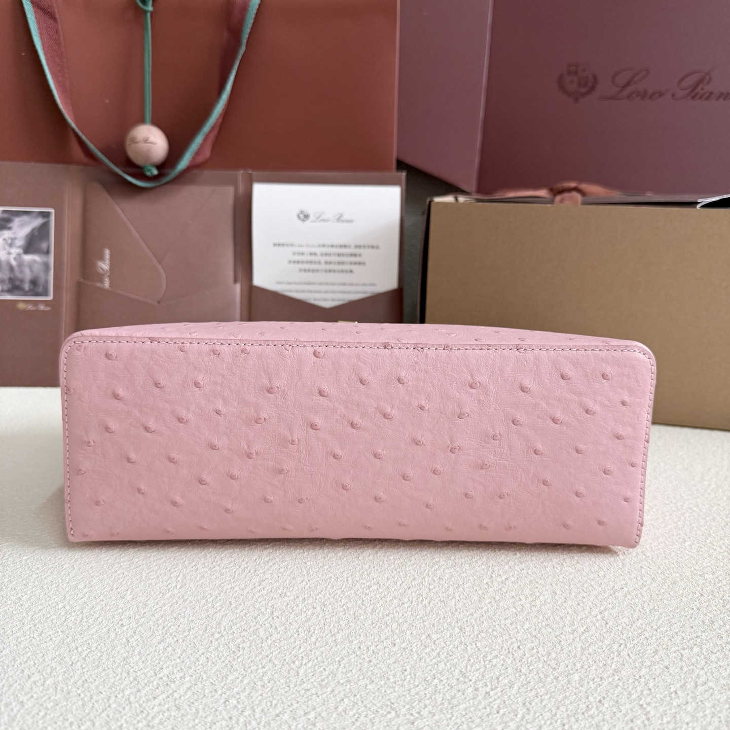 Loro Piana Extra Pocket L27 Ostrich-grained Leather 16x27x10cm