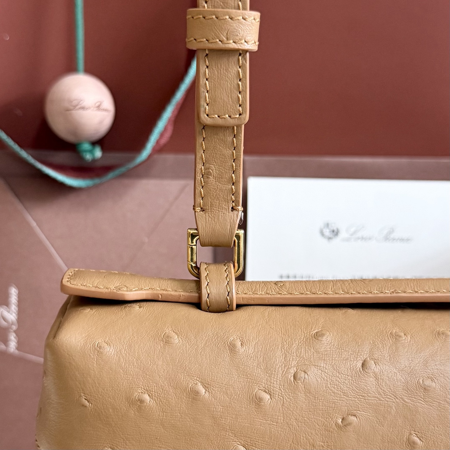 Loro Piana Extra Pocket L27 Ostrich-grained Leather 16x27x10cm