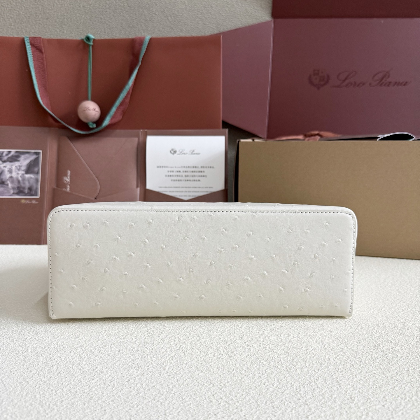 Loro Piana Extra Pocket L27 Ostrich-grained Leather 16x27x10cm