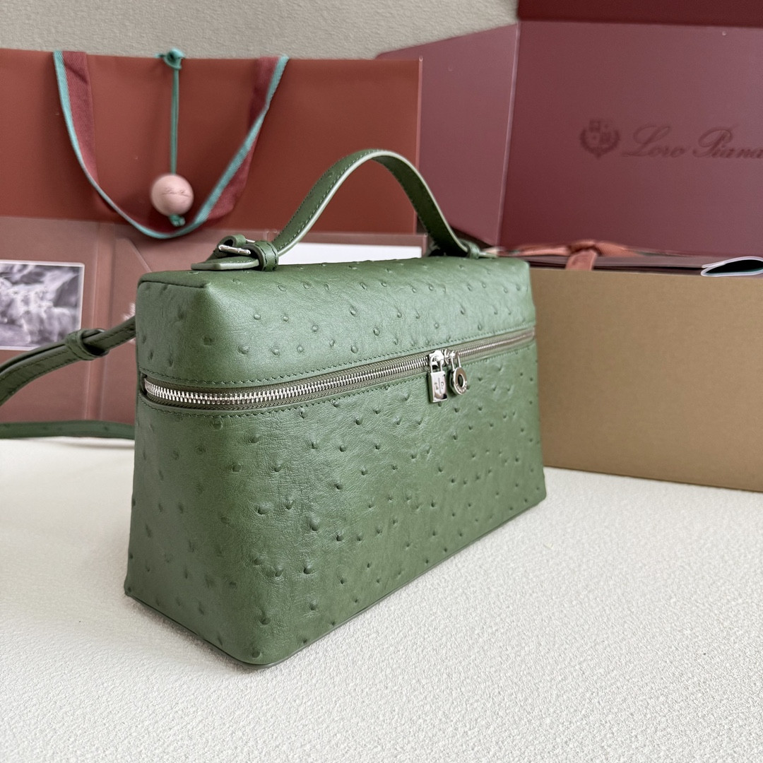 Loro Piana Extra Pocket L27 Ostrich-grained Leather 16x27x10cm