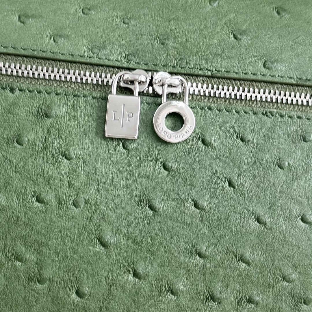 Loro Piana Extra Pocket L27 Ostrich-grained Leather 16x27x10cm