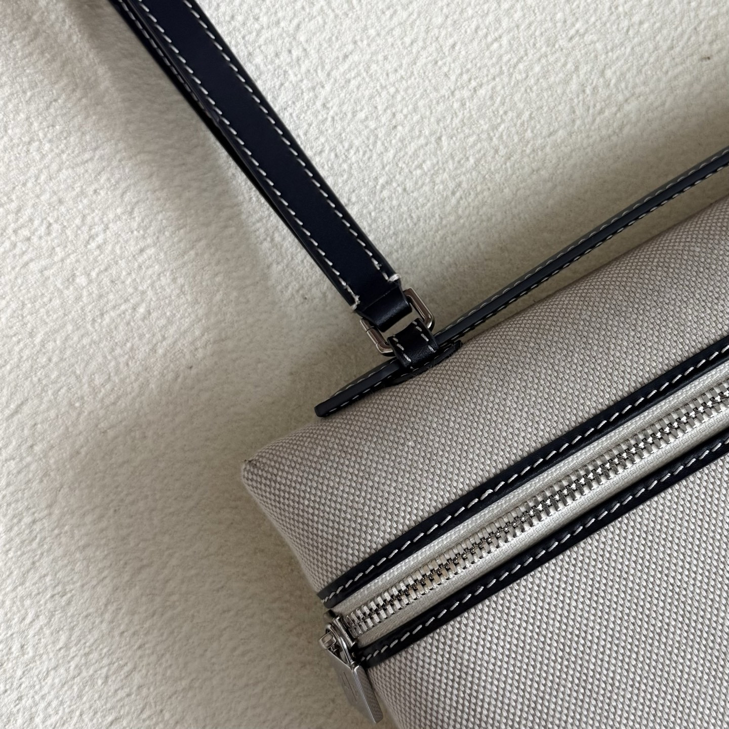 Loro Piana Extra pouch L29 29x18x5cm