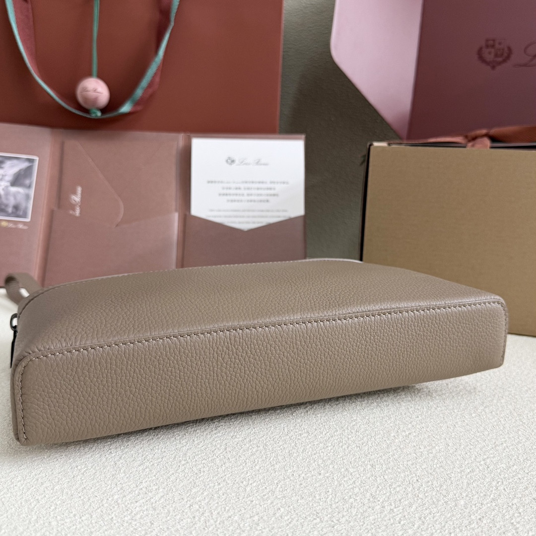 Loro Piana Extra pouch L29 29x18x5cm