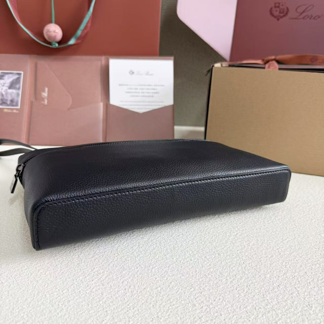 Loro Piana Extra pouch L29 29x18x5cm