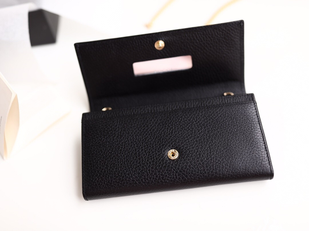 Gucci GG Marmont leather chain wallet