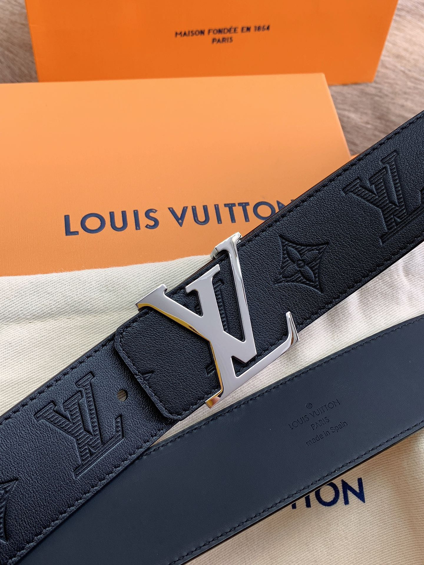 LV LOUIS VUITTON 40MM BELT